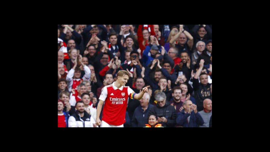 Arsenal aplasta al Forest y recupera el liderato en la Premier League