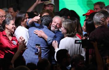Justicia electoral felicita a Lula y no ve riesgo de que Bolsonaro desconozca