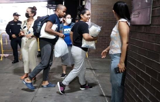 Nueva York ayuda a los migrantes hispanos a trasladarse a cualquier lugar de EE.UU.