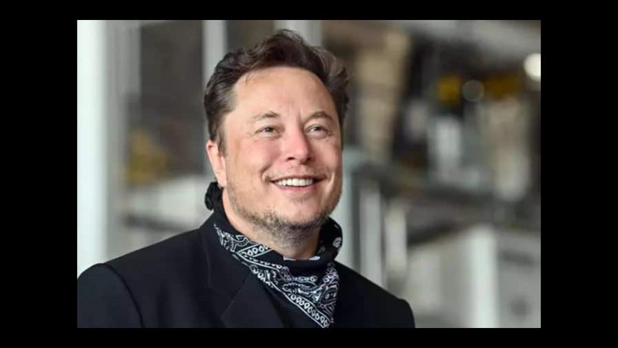 Musk expulsa a todo el consejo de administración de Twitter y se queda como único consejero