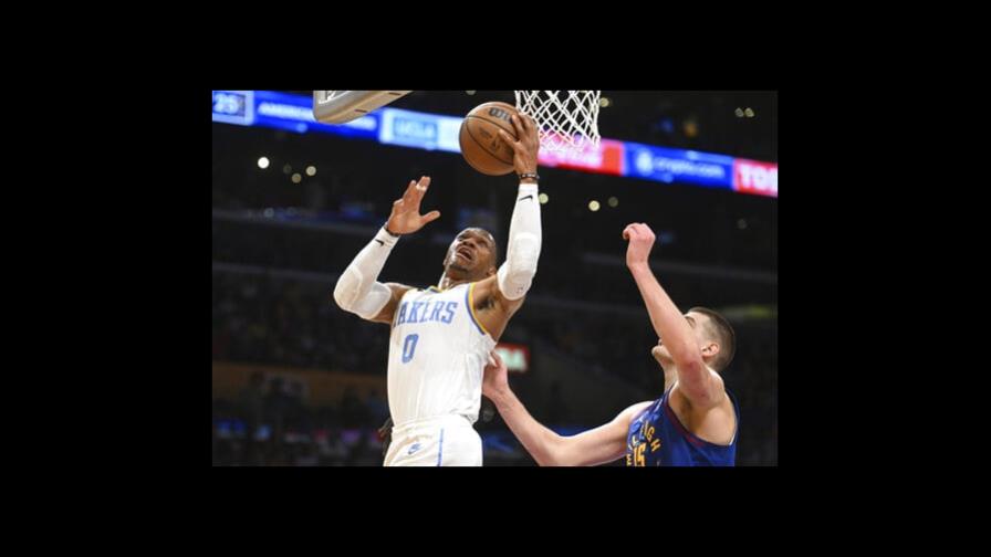 James y Davis logran 1ra victoria de la temporada de Lakers