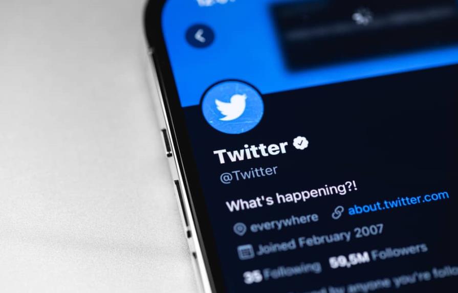 Twitter comenzará a cobrar 20 dólares al mes por verificación de cuentas