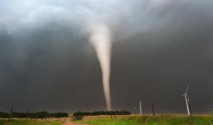 Se reportan por lo menos 5 tornados en sur de EEUU