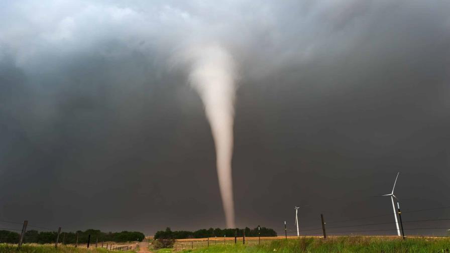 Se reportan por lo menos 5 tornados en sur de EEUU