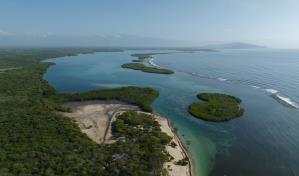 Barcazas de Azua: ¿Estarán o no dentro de un área protegida?