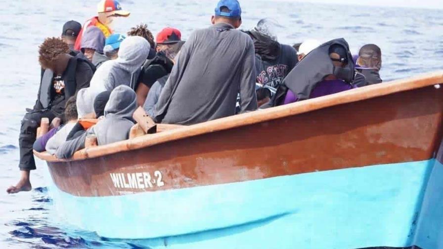 Puerto Rico repatria a 69 dominicanos llegados a la isla Mona en múltiples viajes Puerto Rico repatria a 69 dominicanos llegados a la isla Mona en múltiples viajes