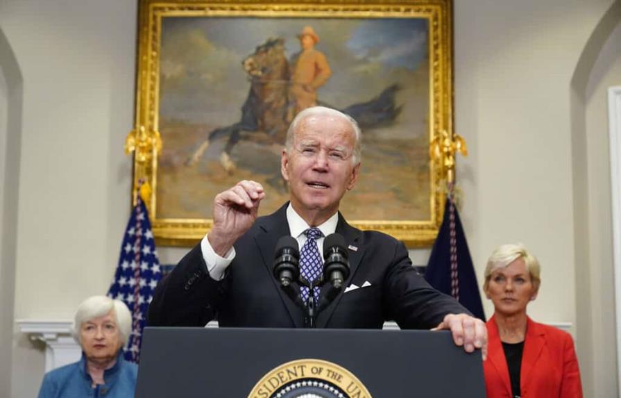 Joe Biden acusa a las petroleras de especular con la guerra