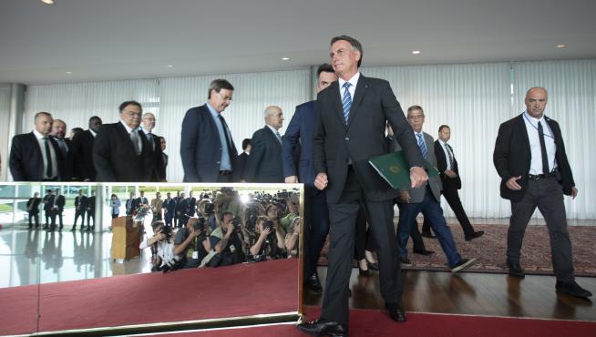 Bolsonaro al fin se pronuncia y dice que “seguirá fiel a la Constitución”