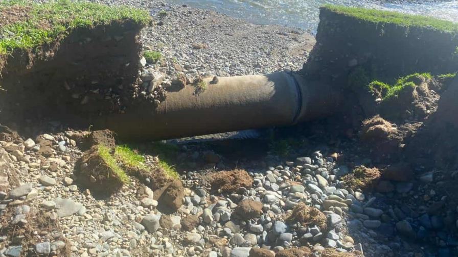 Barrios de Los Alcarrizos, Pedro Brand y Pantoja se quedan sin agua por avería Barrios de Los Alcarrizos, Pedro Brand y Pantoja se quedan sin agua por avería