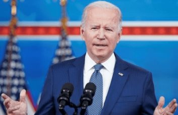 Biden: Autos eléctricos podrían abastecer hogares sin energía por una tormenta