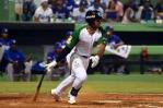 Estrellas vencen a los Gigantes respaldadas por tres jonrones Estrellas vencen a los Gigantes respaldadas por tres jonrones