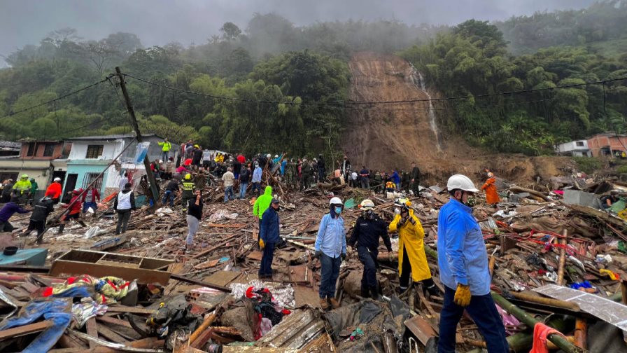 Lluvias dejan 203 muertos y más de 450,000 afectados en Colombia