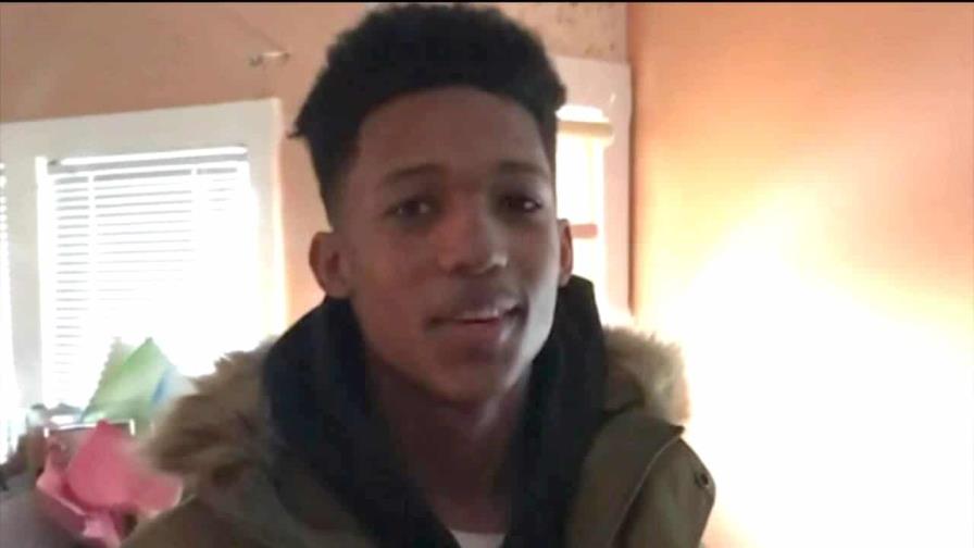 Detroit: familia de hombre muerto por policías presenta demanda