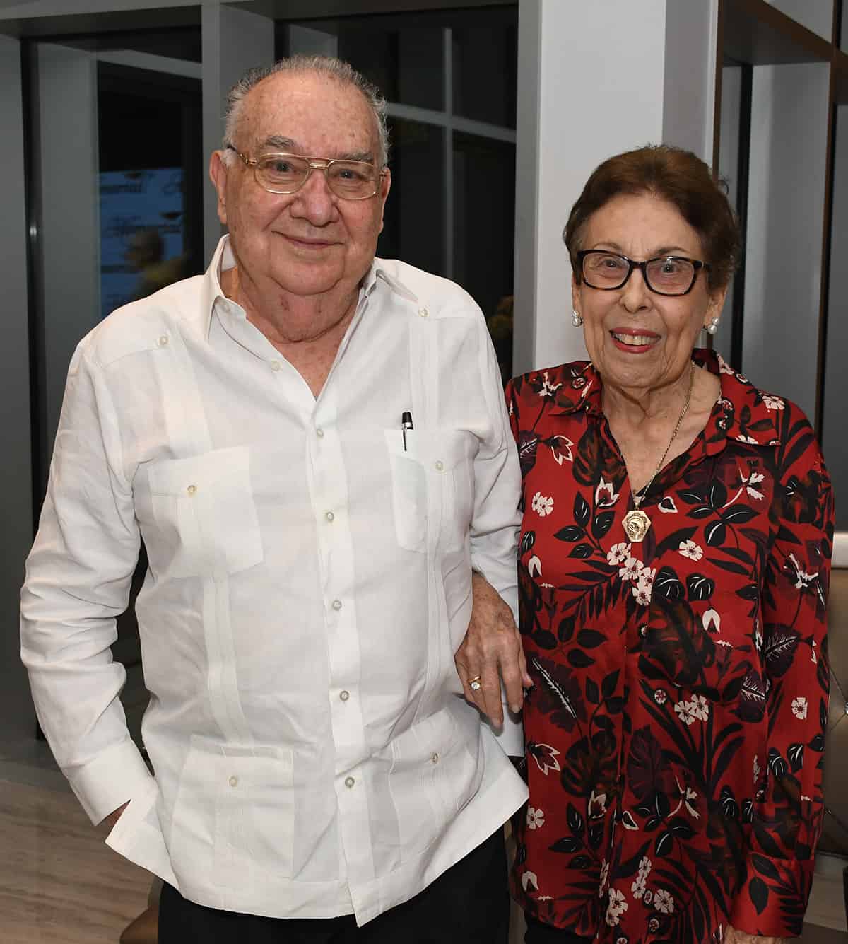 Armando Armenteros y  Carmen Sánchez de Armenteros.