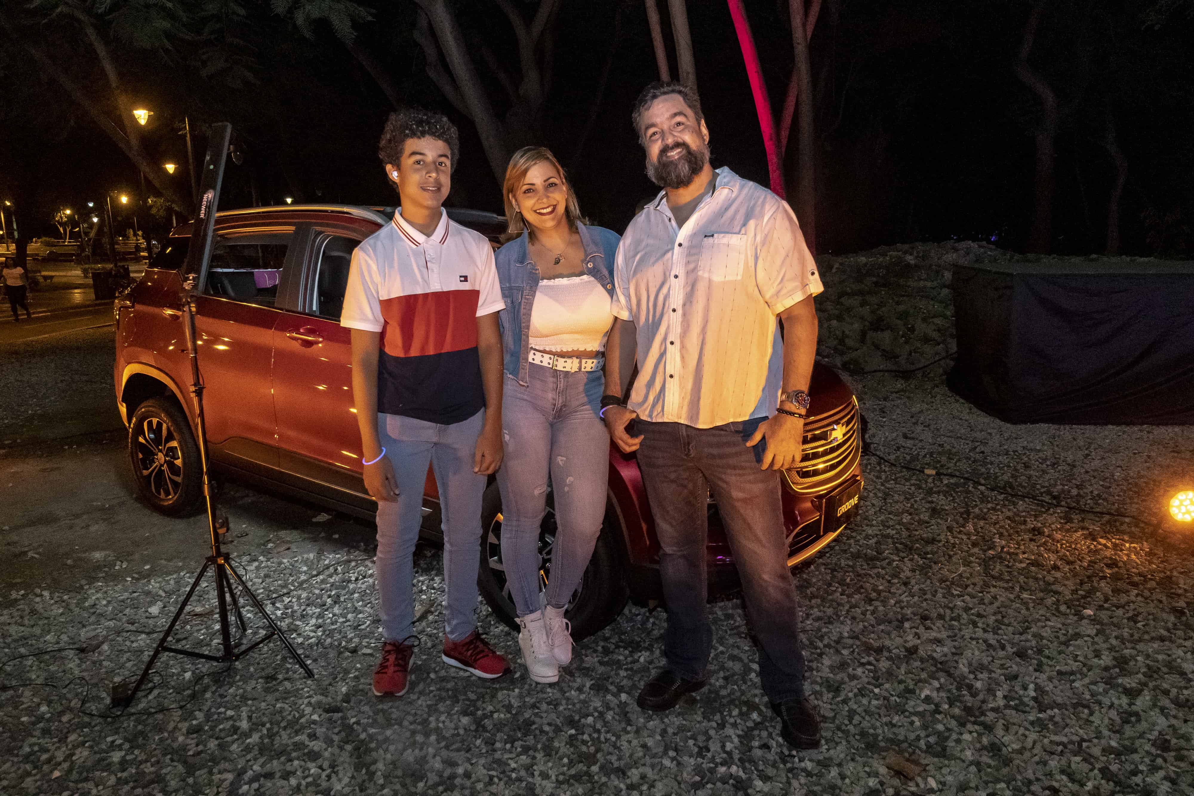 Leibnitz Vásquez, Cindy Núñez y Max Mejía.