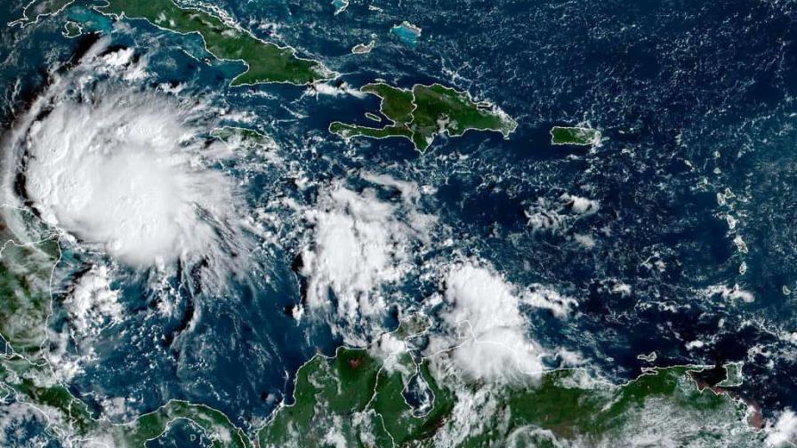 La tormenta Lisa se convierte en huracán y apunta a Belice La tormenta Lisa se convierte en huracán y apunta a Belice