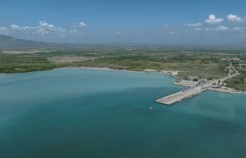 Una sorpresa en proyecto de instalación de las barcazas de Azua