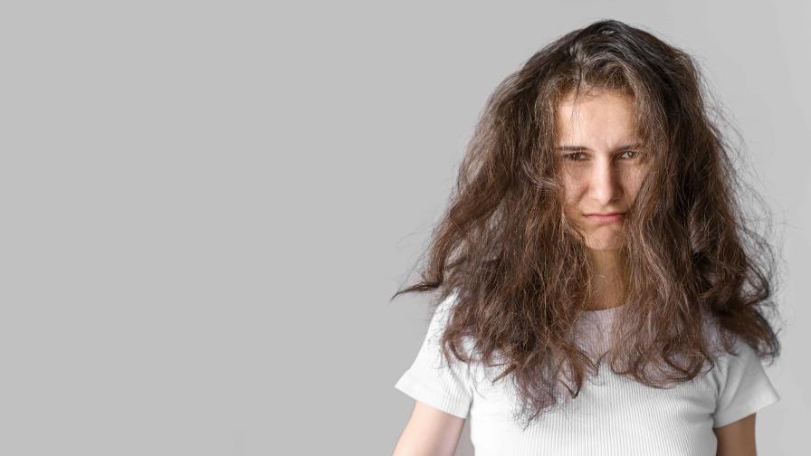 Así debes lavar y secar tu cabello para evitar el frizz