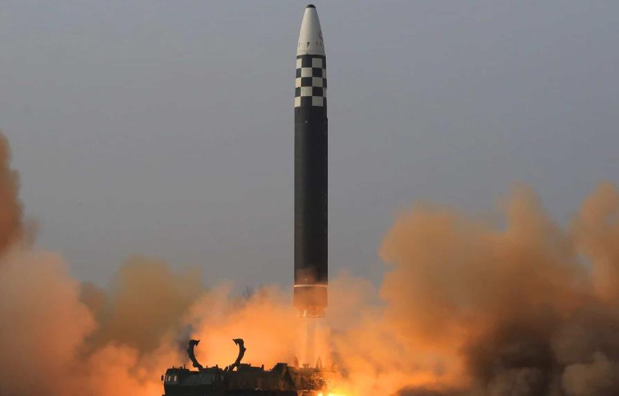 Pionyang lanza más misiles tras poner en alerta a Japón con otro proyectil