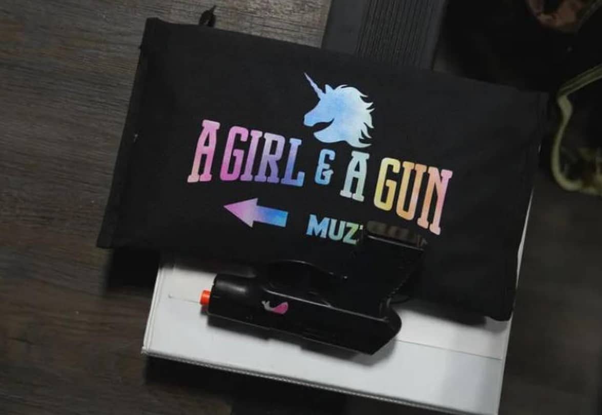 En Texas es uno de los 23 estados que permiten el porte irrestricto de armas de fuego.