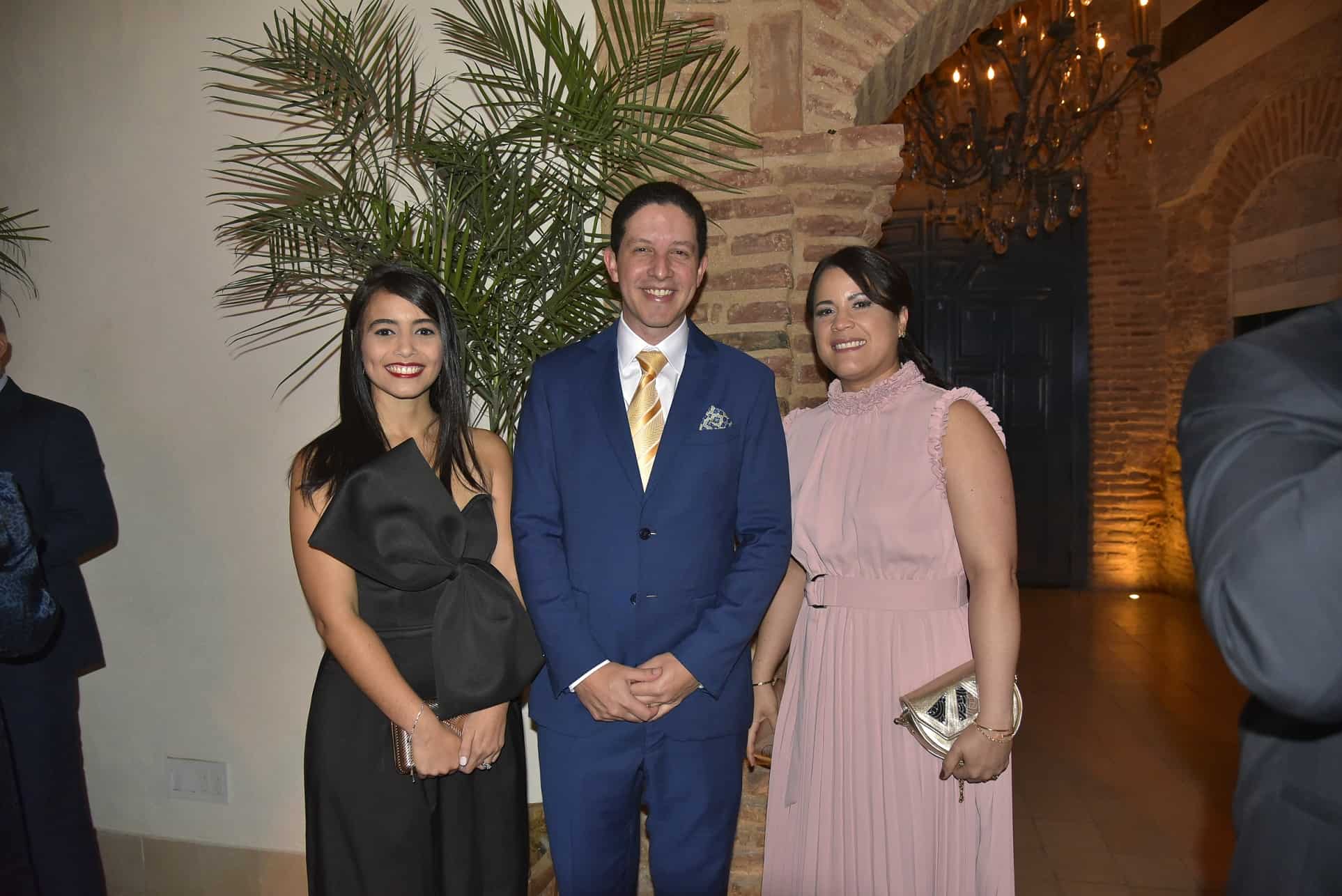 Laura de Jesús, Mario Pujols y Milli Núñez.