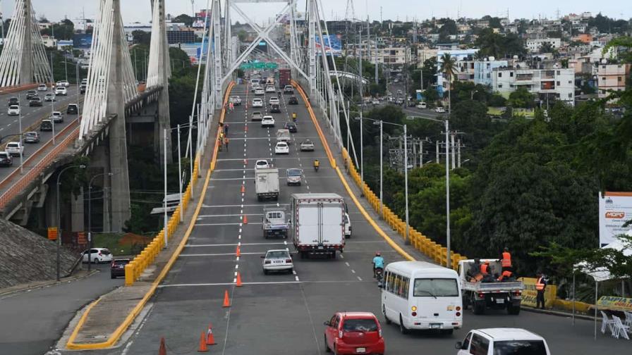 Ya están abiertos todos los carriles del puente Juan Pablo Duarte