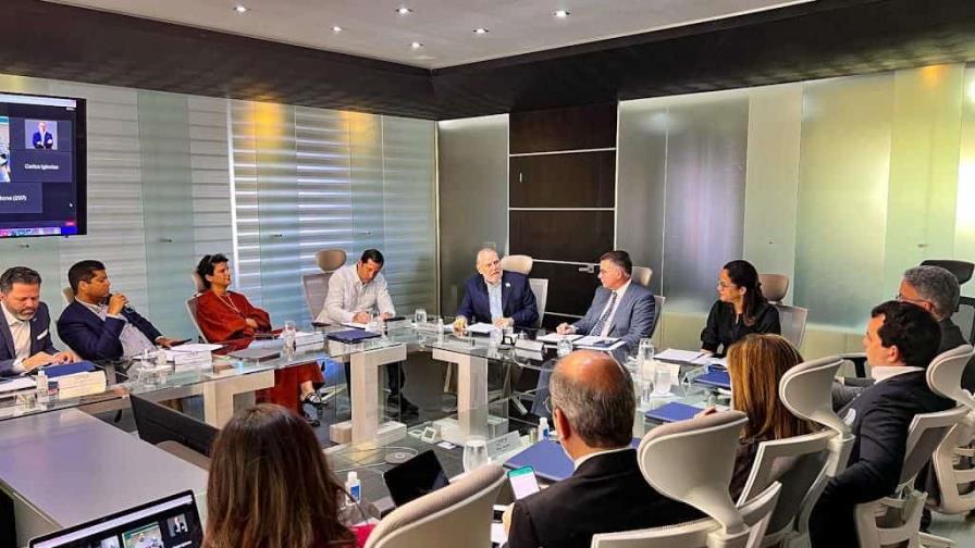 Ministro de Medio Ambiente se reúne con el Conep y le explica agenda medioambientales del país