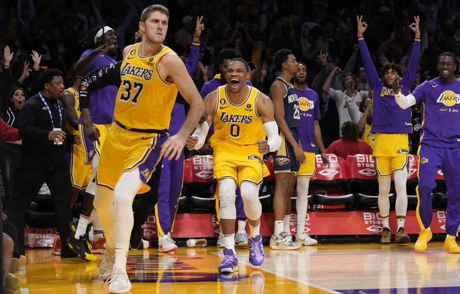 VIDEO | Ryan obliga a prórroga; Lakers remontan ante Pelicans