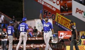 Arístides Aquino dispara par de jonrones, empuja cinco para triunfo del Licey