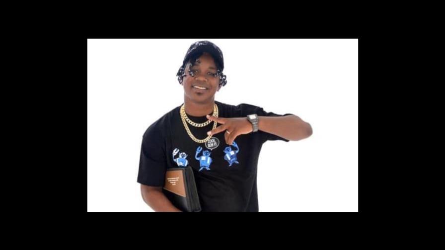 Intérprete de música cristiana recibe críticas tras cantar dembow y en discotecas