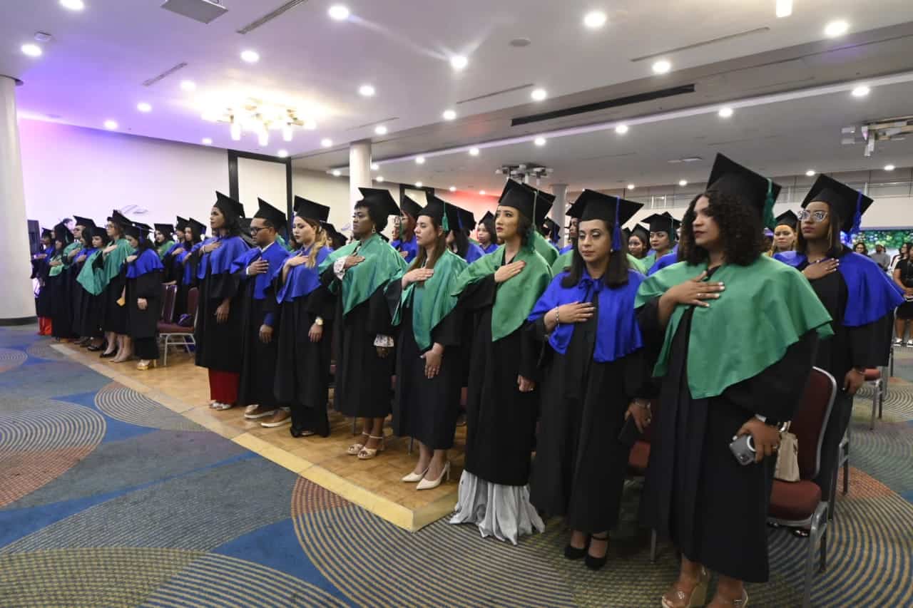 Los graduandos de la edición 2022.