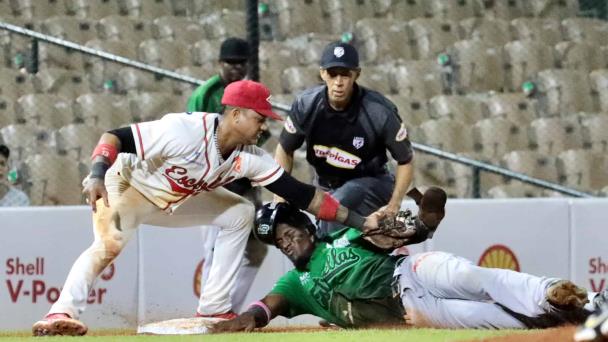 Estrellas vencieron a Leones con elevado de sacrificio de Campusano