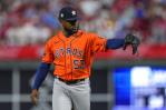 Dominicano Cristian Javier y Astros lanzan sin hits para igualar la Serie Mundial a dos victorias