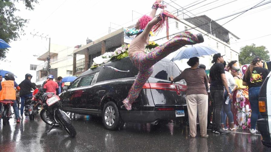 Víctor Erarte: en su último desfile por las calles de Santiago