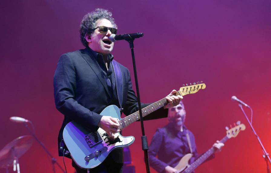 Andrés Calamaro se entrega ante una Bogotá bohemia que lo esperó cinco años