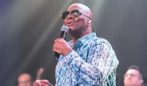 Salsero colombiano Willy García enciende Jet Set con sus éxitos