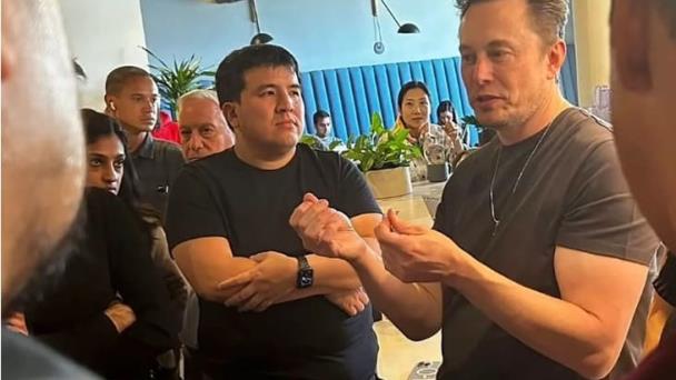 Elon Musk comienza hoy viernes los despidos masivos en Twitter