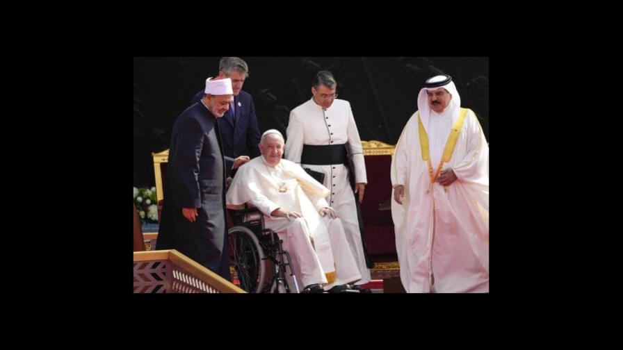 El papa expresa su admiración por los ucranianos tras nueve meses de guerra El papa expresa su admiración por los ucranianos tras nueve meses de guerra