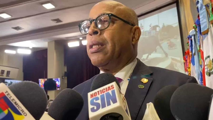 Pacheco reitera que República Dominicana no puede cargar con el problema haitiano