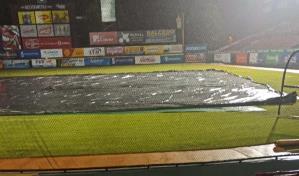 Posponen partido Leones vs Gigantes en el Julián Javier