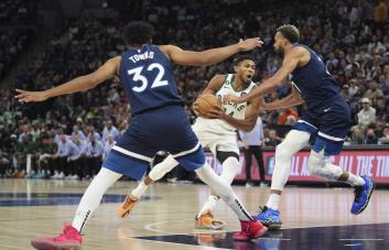 VIDEO | Bucks ganan a Timberwolves y ostentan marca de 8-0