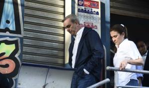 Abinader recorre barrios afectados por lluvias e inundaciones