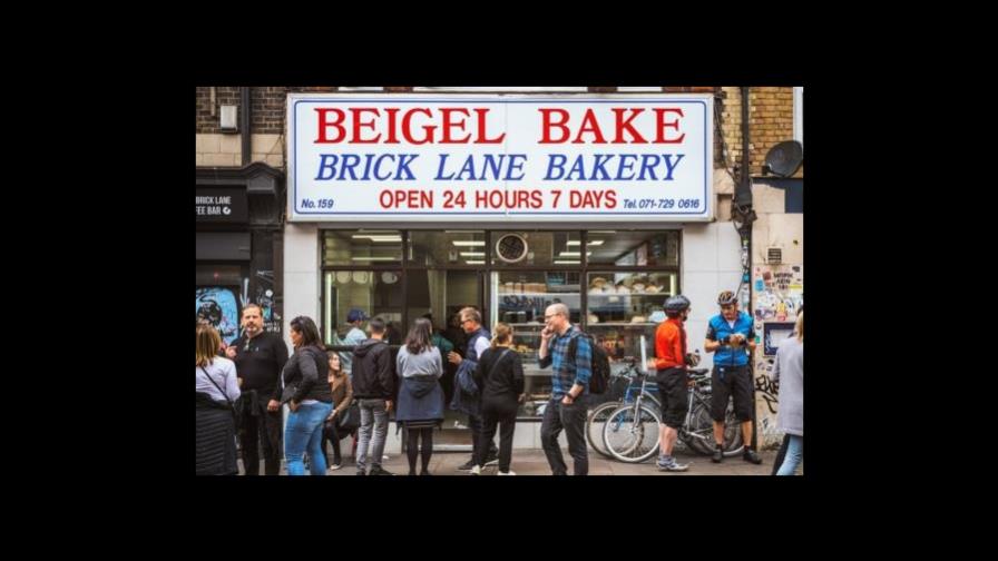 Hallan a empleado de una panadería muerto dentro de un congelador en Nueva York