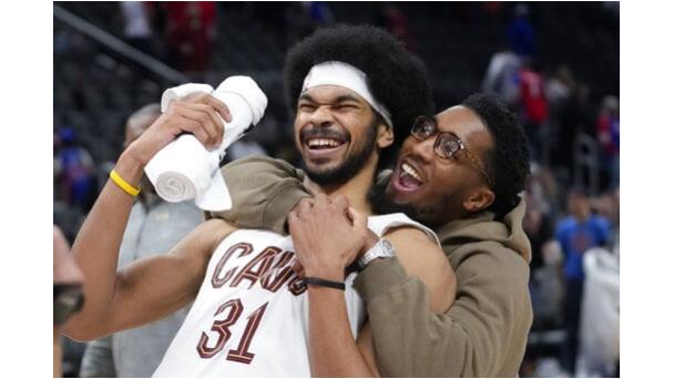 Love y Allen dan triunfo a diezmados Cavs ante Pistons