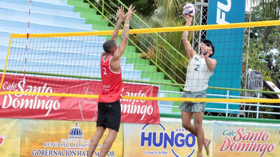 Parejas de RD, EEUU, Canadá y PR avanzan en tour de voleibol de playa en Hato Mayor