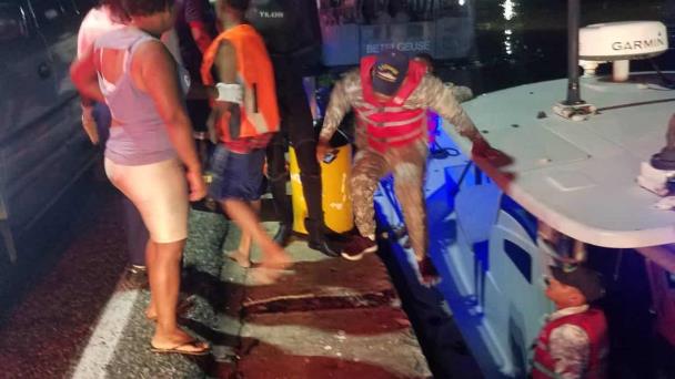 Bomberos salvan la vida a tres menores entre ellos un bebé de un año