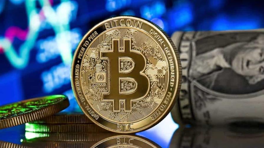 Gobierno de EEUU pide decomisar mil millones de dólares en bitcoines robados