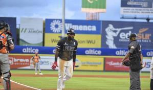 Fabián dispara jonrón y el Escogido vence a los Toros