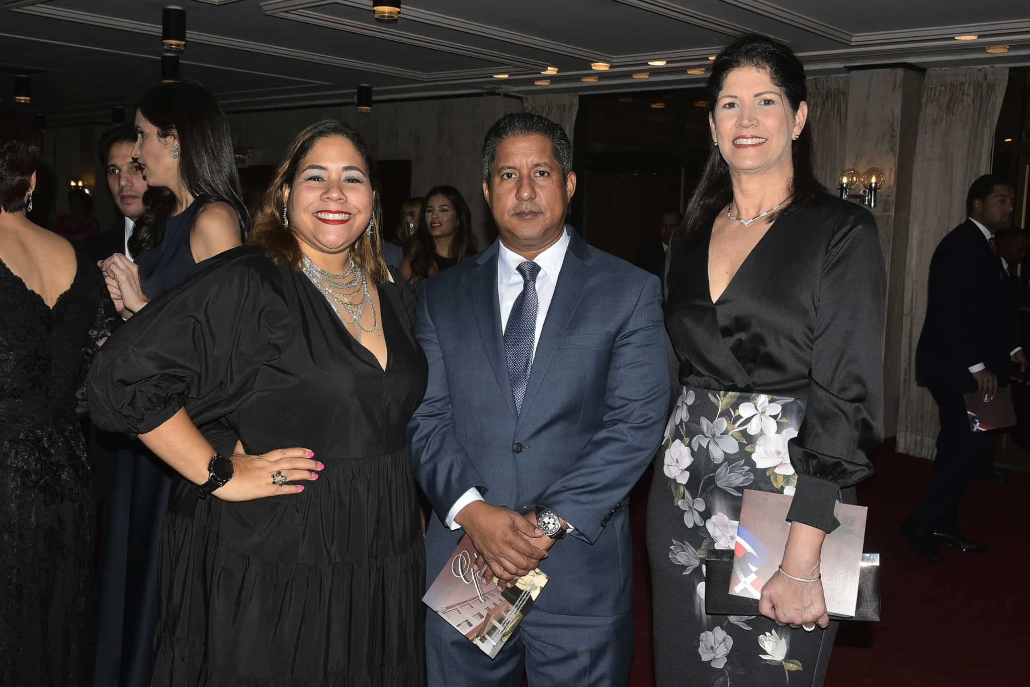 Iraima ray, Ariel Polanco y Luisa de Jiminian.