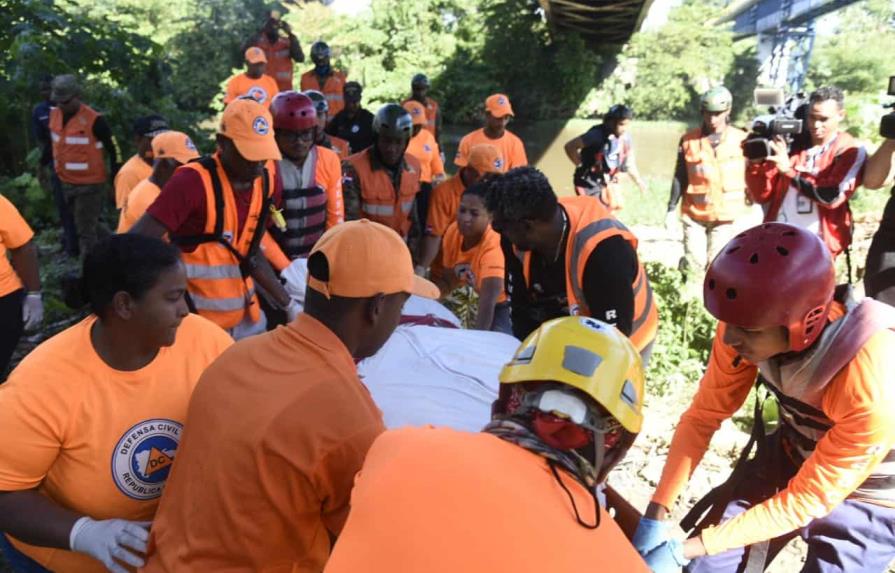 Defensa Civil halla segundo cuerpo, con uniforme de delivery, en el río Isabela